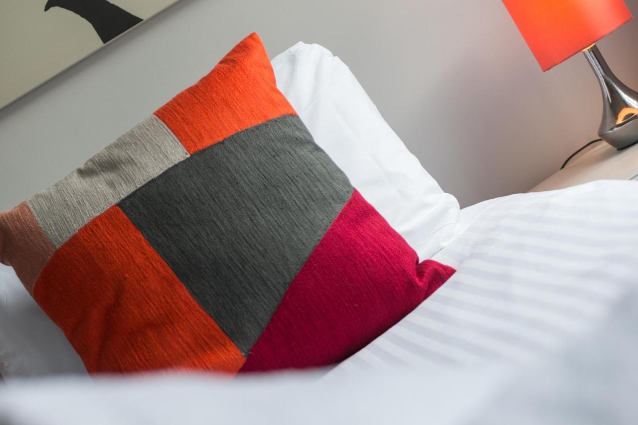 Royal Mile Modern Apartment Edinburgh Ngoại thất bức ảnh
